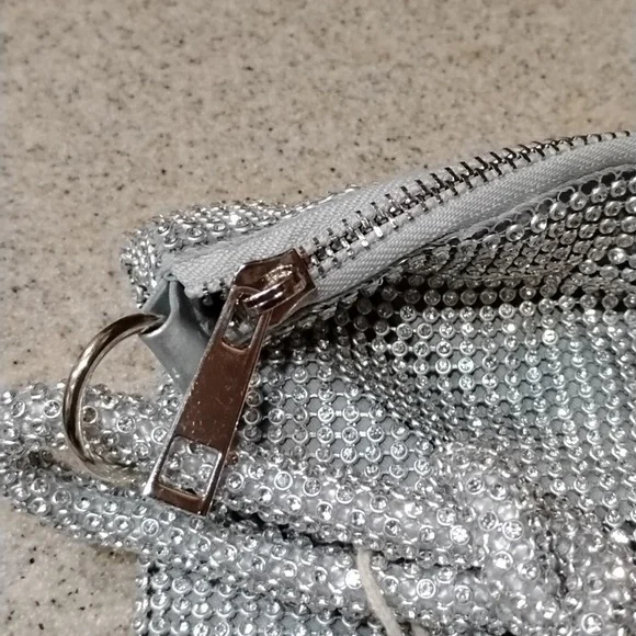 YUWITA purse NWT - Picture 6 of 7